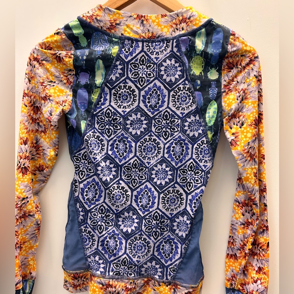 Maaji warm orchid rash guard